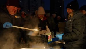 Из-за отсутствия газа в домах в Киеве ГСЧС разворачивает 56 точек выдачи горячей пищи, - Свириденко. ВИДЕО