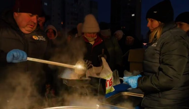 Из-за отсутствия газа в домах в Киеве ГСЧС разворачивает 56 точек выдачи горячей пищи, - Свириденко. ВИДЕО