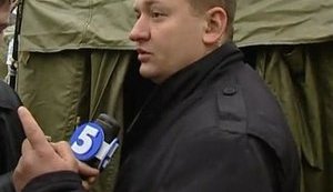 Охранники Азарова на Майдане сломали камеру 5-го канала. ВИДЕО.