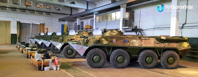 Николаевский бронетанковый завод передал ВСУ партию восстановленных БТР-80 02