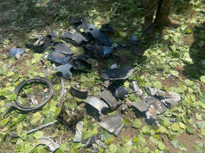 Russians hit center of Kramatorsk, there are victims 04