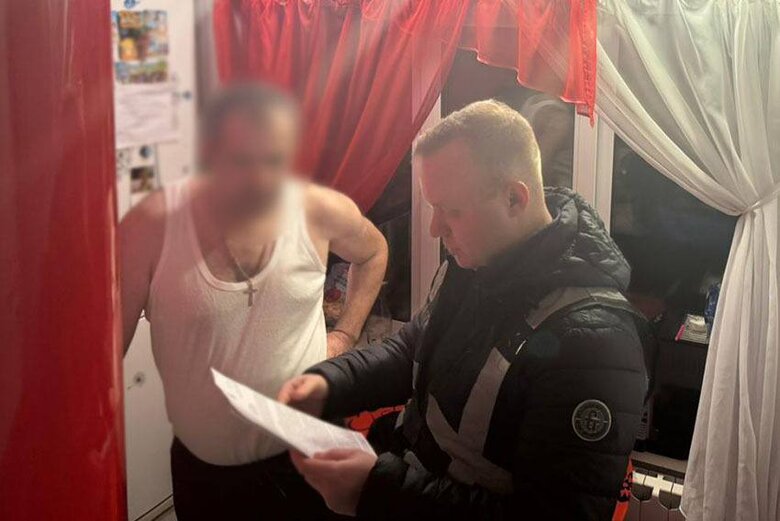 Правоохоронці провели обшуки у квиткових перекупників.