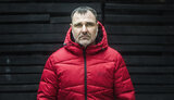 Старшина Алексей Бережко: Клим кладет передо мной телефон, включает патриотические песни, говорит, что это анестезия - и начинает по живому ковыряться в моем плече в поисках осколка