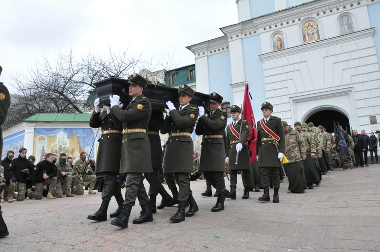 З Героєм України Дмитром Коцюбайлом (Да Вінчі) попрощалися в Києві 69