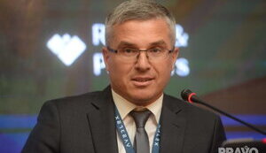 Керівник управління судово-правової діяльності та взаємодії з контролюючими органами ТОВ Метінвест Холдинг Євген Дядюк