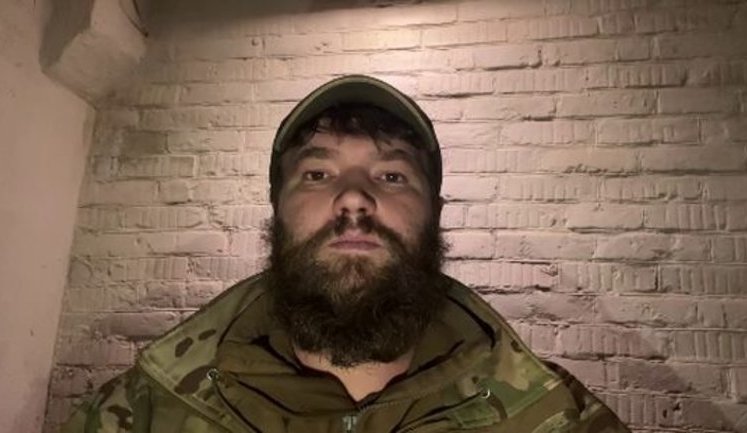 "Більше двох тижнів ніхто не піднімає слухавку", - заступника командира полку "Азов" Паламар про зв'язок з вищим командуванням. ВIДЕО