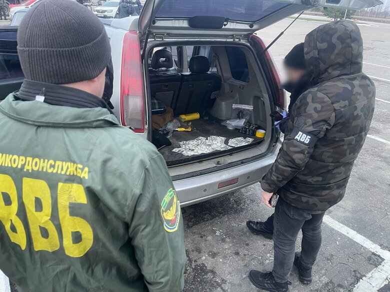 In the Rivne region exposed a scheme for crossing the evaders to the EU