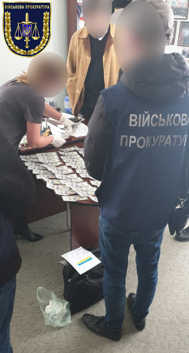Замглавы Ривненской райадминистрации поймали на взятке в $10 000, - прокуратура 01
