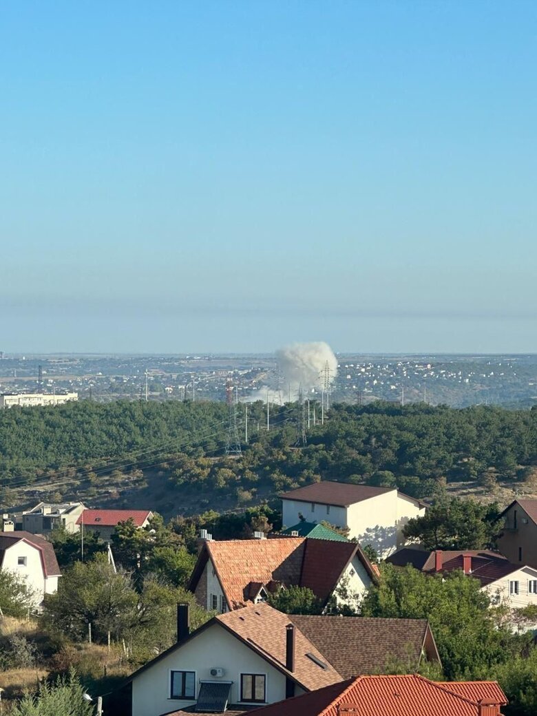У Севастополі чули вибухи, лунає сирена. Развожаєв повідомив про роботу ППО (оновлено) 04