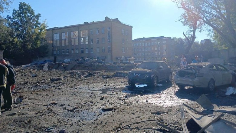 пошкоджено дитячу лікарню в Солом’янському районі