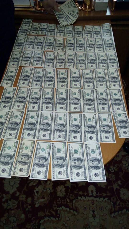 Two judges nabbed trying to bribe anti-corruption prosecutor Kholodnytskyi with $300,000 03