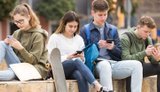 Meta видалила сотні тисяч акаунтів підлітків у Facebook та Instagram після введення заборони в Австралії