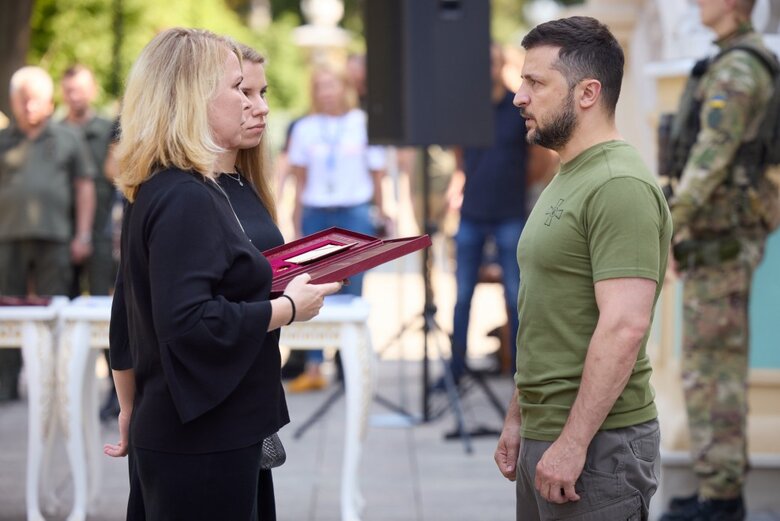 Кожне виконане Повітряними силами завдання - врятовані життя українців, - Зеленський нагородив захисників нашого неба 04