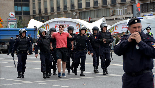 Moscow police brutally dispersed opposition demonstration 13 Moscow police brutally dispersed opposition demonstration 13