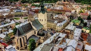 Во Львове запретили все массовые мероприятия и посещение спортзалов