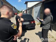 Привласнював кошти військових та волонтерів: поліцейські Львівщини викрили керівника благодійного фонду у шахрайстві