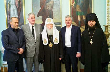 Патриарх Филарет наградил орденом экс-замдиректора ЦРУ Девайна за поддержку независимости Украины и создания Поместной Украинской Православной Церкви 02 Патриарх Филарет наградил орденом экс-замдиректора ЦРУ Девайна за поддержку независимости Украины и создания Поместной Украинской Православной Церкви 02