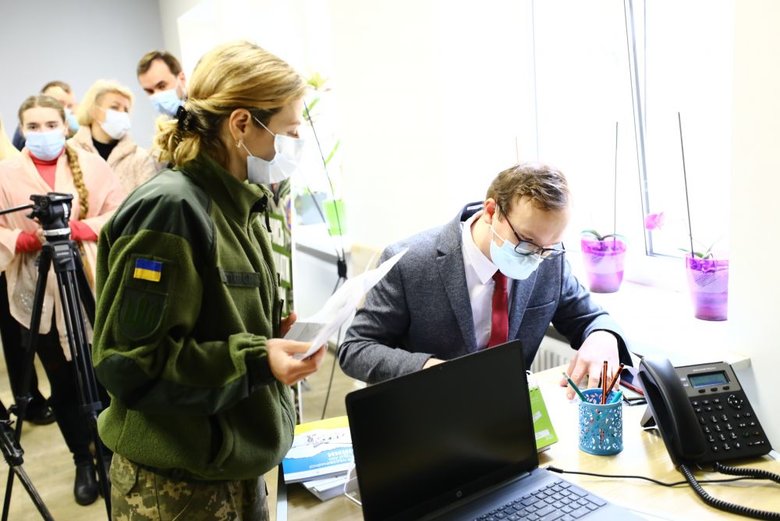 Центр рекрутинга теробороны открыли во Львове 01