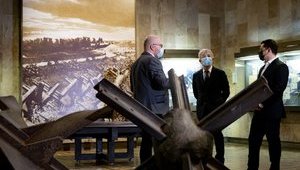 Зеленський відвідав Національний музей історії України у Другій світовій війні. ФОТОрепортаж