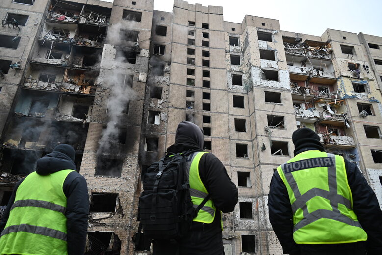 Consequences of Russian missile strike on house in Solomianskyi district of Kyiv 04