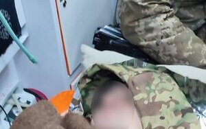 На Закарпатті прикордонники врятували ухилянта, який дві доби блукав у горах
