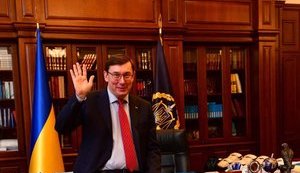 Луценко приглашает Ермака и Подоляка на свое ток-шоу, чтобы обсудить стенограмму разговора главы ОП с Джулиани, - Сарган