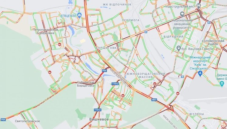 Из-за непогоды Киев сковали пробки. КАРТА (обновлено)