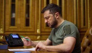 Зеленский разговаривал по телефону со Стармером