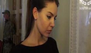 "Сносить Ленина на Бессарабке нужно культурно, а устанавливать памятник Хмельницкому на Софийской площади после соцопросов", - журналисты тролят "радикалку" Кошелеву. ВИДЕО
