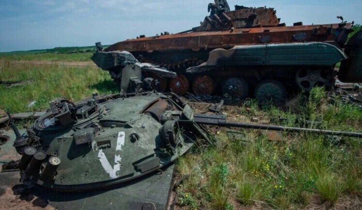 Военные батальона "Корсар" уничтожили дронами бронетехнику оккупантов на Покровском направлении. ВИДЕО