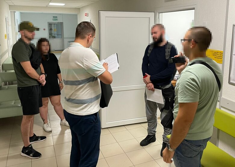 Нацполіція проводить понад 200 обшуків у ТЦК та медзакладах в рамках відпрацювання схем ухилення від призову 05