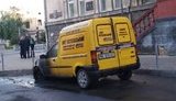 В Ривном подожгли автомобиль с агитационными плакатами кандидата от ВО "Свобода". ФОТО