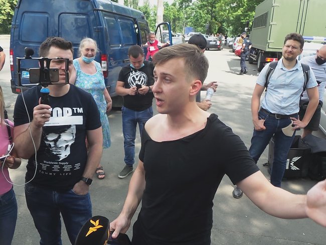 Нардеп Голосу Лозинський про затримання на акції в підтримку Стерненка: Беркут зразка 2013 року повернувся. В автозаки пакують без розбору 01