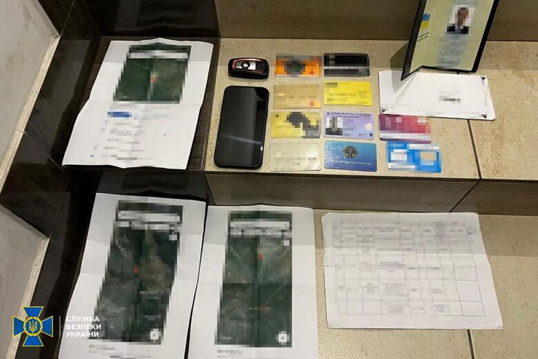 Traitorous lawyer who collected data on HIMARS and maps of minefields near Kyiv for Russian Federation was detained - SSU 06