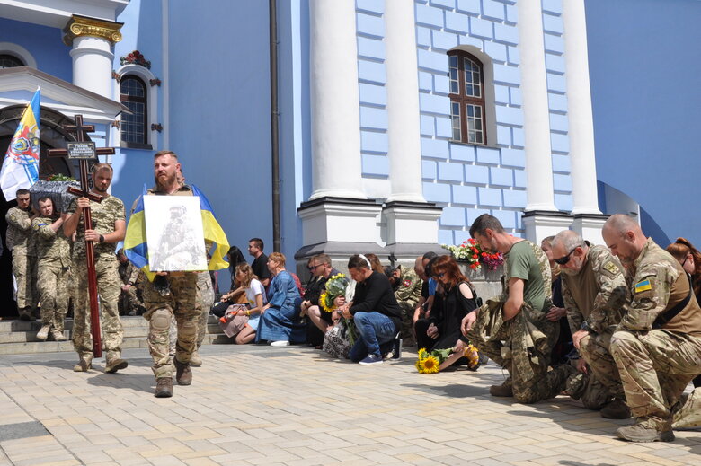 З телеведучим та військовим Карімом Гуламовим, який загинув у бою з російськими окупантами, попрощались у Києві 20