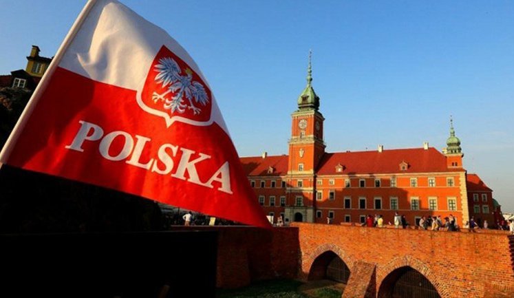 Польша празднует День независимости: в Варшаве ограничили полеты дронов