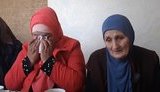 Коли я побачив їх з автоматами, я впав біля дверей і згадав 1944 рік, - кримські татари про масові обшуки. ВIДЕО