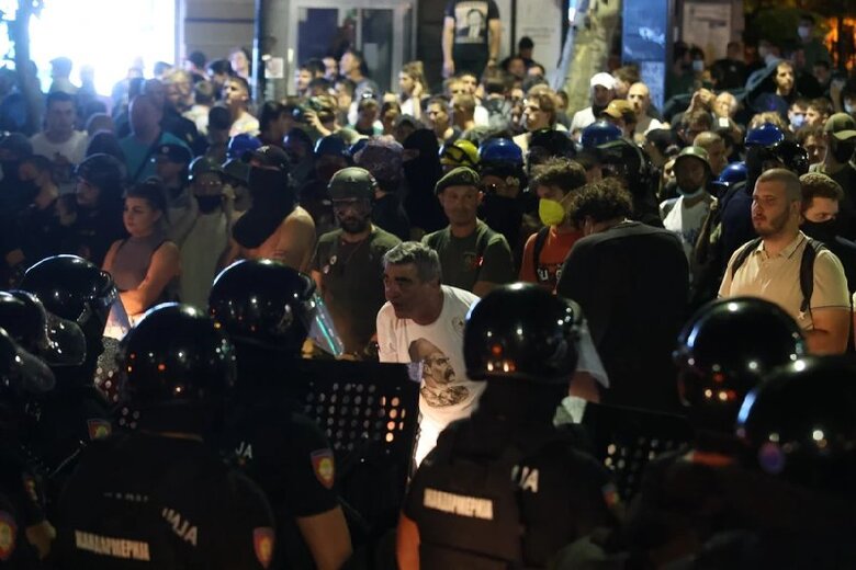 протест