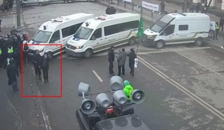 Інформація про вбивство учасника акції протесту в центрі Києва не відповідає дійсності, - Нацполіція. ВIДЕО камер спостереження