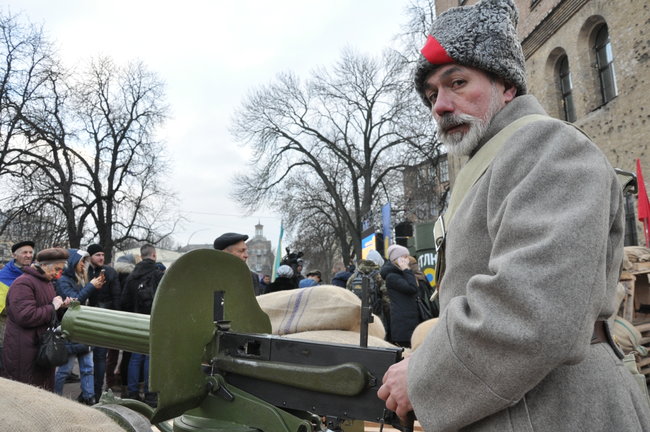 У Києві відбулася історична реконструкція бою за завод Арсенал між військами УНР і більшовиками 02