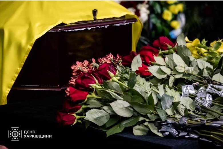 У Харкові попрощалися із загиблими рятувальниками