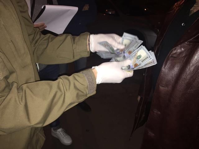 При получении взятки $3 тысячи задержан полковник Генштаба, - военная прокуратура 01