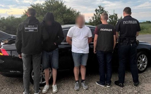 Правоохоронці викрили два канали незаконного переправлення осіб через кордон на Закарпатті