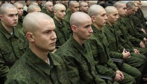 Росіяни почали задіювати своїх строковиків