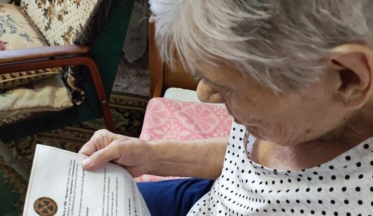 У Росії пенсіонерка замість привітання з 9 травня отримала пропозицію вступити до ПВК "Вагнер". ФОТО