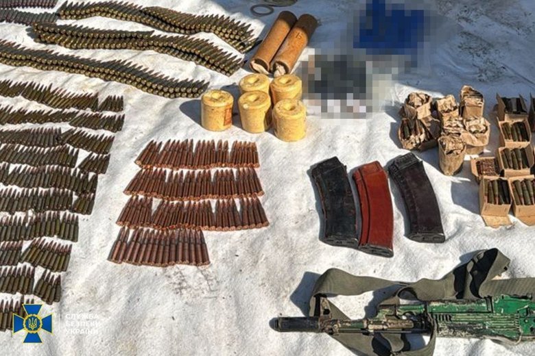 СБУ викрила 7 каналів збуту зброї: вилучено АК-12, дрони та вибухівку