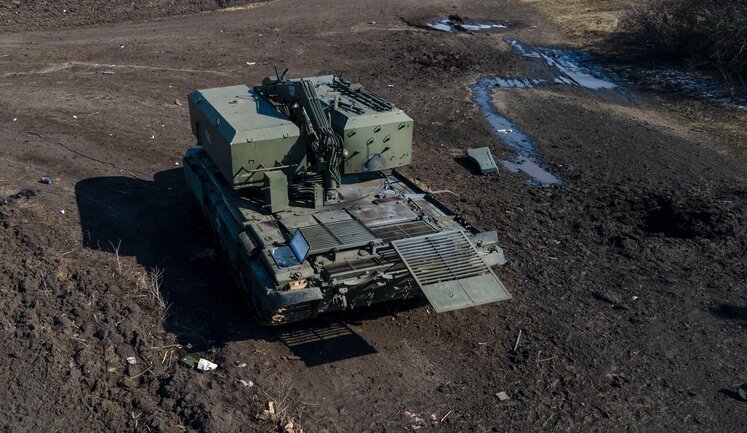 Хвалені "Сонцепьоки", якими лякали українців, і навіть знімали однойменний пропагандистський фільм, тепер стоять кинуті у наших полях, - бійці 93-ї ОМБр Холодний Яр. ФОТО