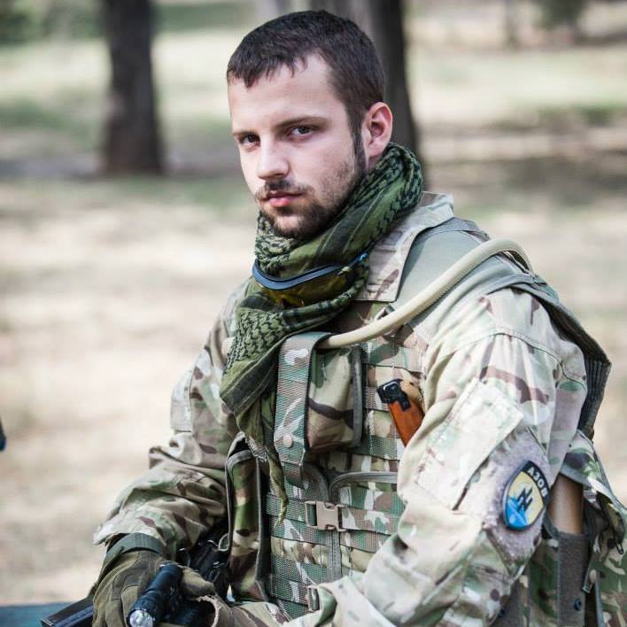 Дружина загиблого аеророзвідника Юліана Матвійчука Лілія: Чоловік примудрявся підлетіти близенько до ворога і скинути ВОГ навіть у крихітну нірку 03