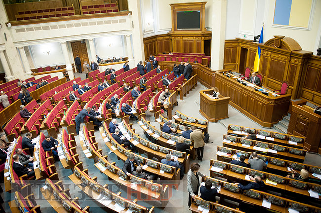 Розмова Лозового з Новинським і Папієвим та суперечка Парубія з Яценком, - день роботи ВР 5 грудня 01
