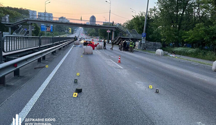 В автівці судді Тандира, який напідпитку збив нацгвардійця, валялися пляшки. У солдата залишилися троє дітей, батько та брат - на фронті, - ЗМІ